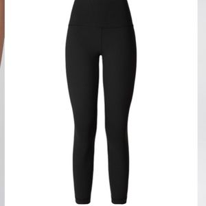 High Times Luon in Black